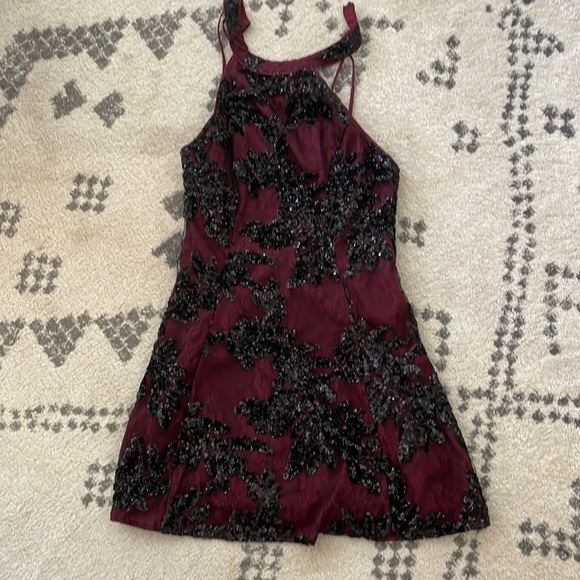 Beautiful maroon red sparkle dress. - Picture 2 of 4